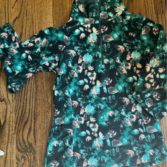 Columbia Fleece.  Size Small. Green and white. Great condition. 1/4 zip - Picture 2 of 4
